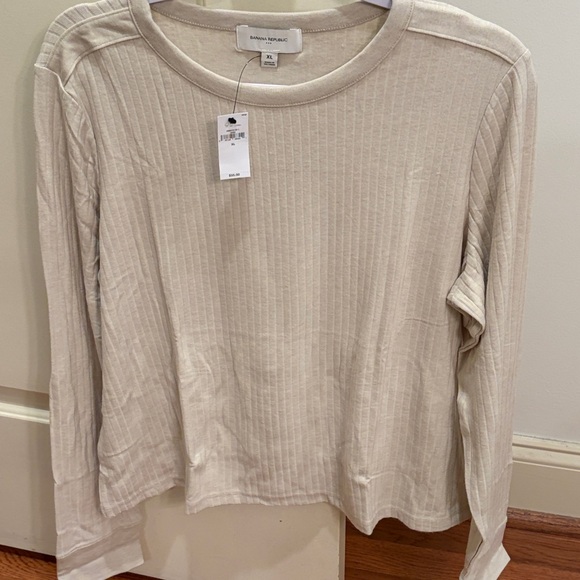 Banana Republic Oatmeal Heather Drop Needle Top/NWT/XL - Picture 11 of 12